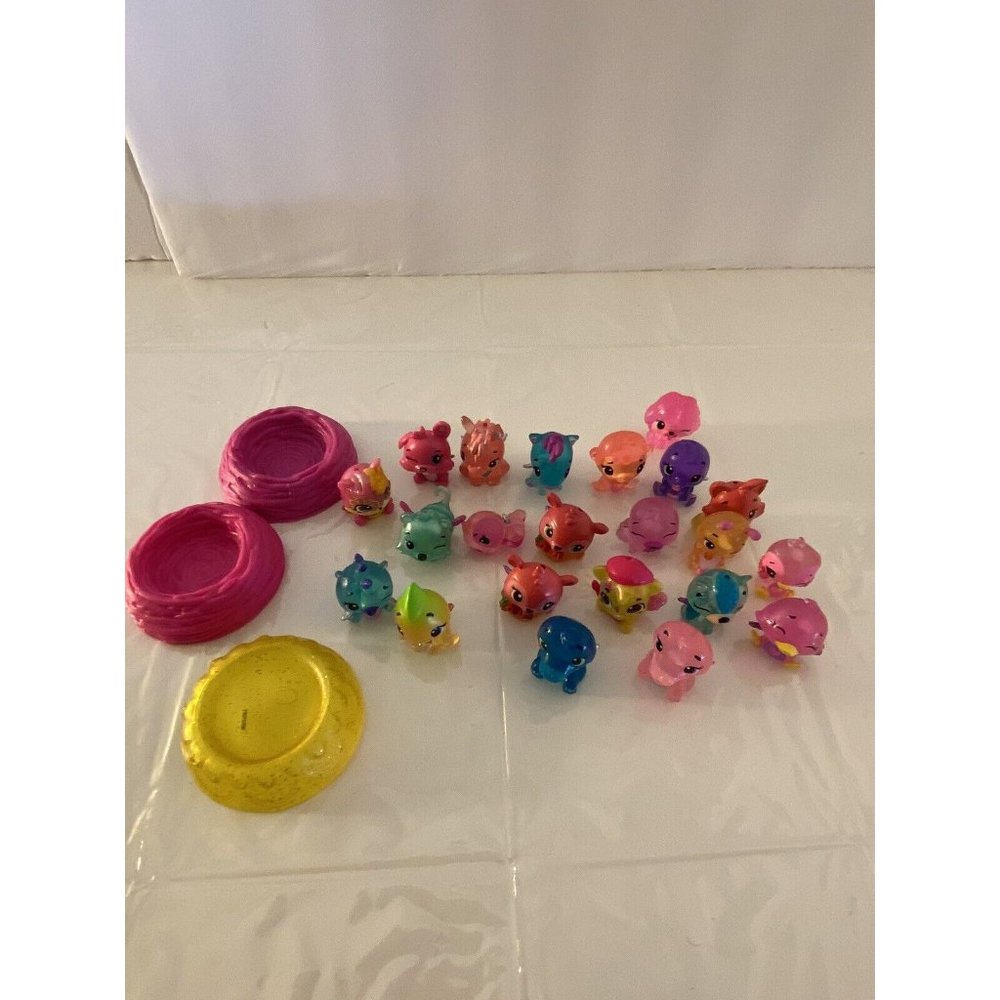 Hatchimals Colleggtibles Toys Lot of 24 w/3 Nest